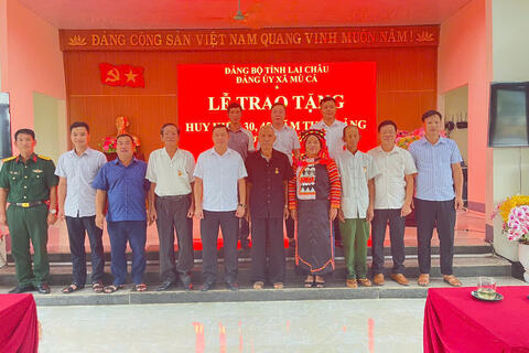 LỄ TRAO HUY HIỆU ĐẢNG ĐỢT 2 NĂM 2026